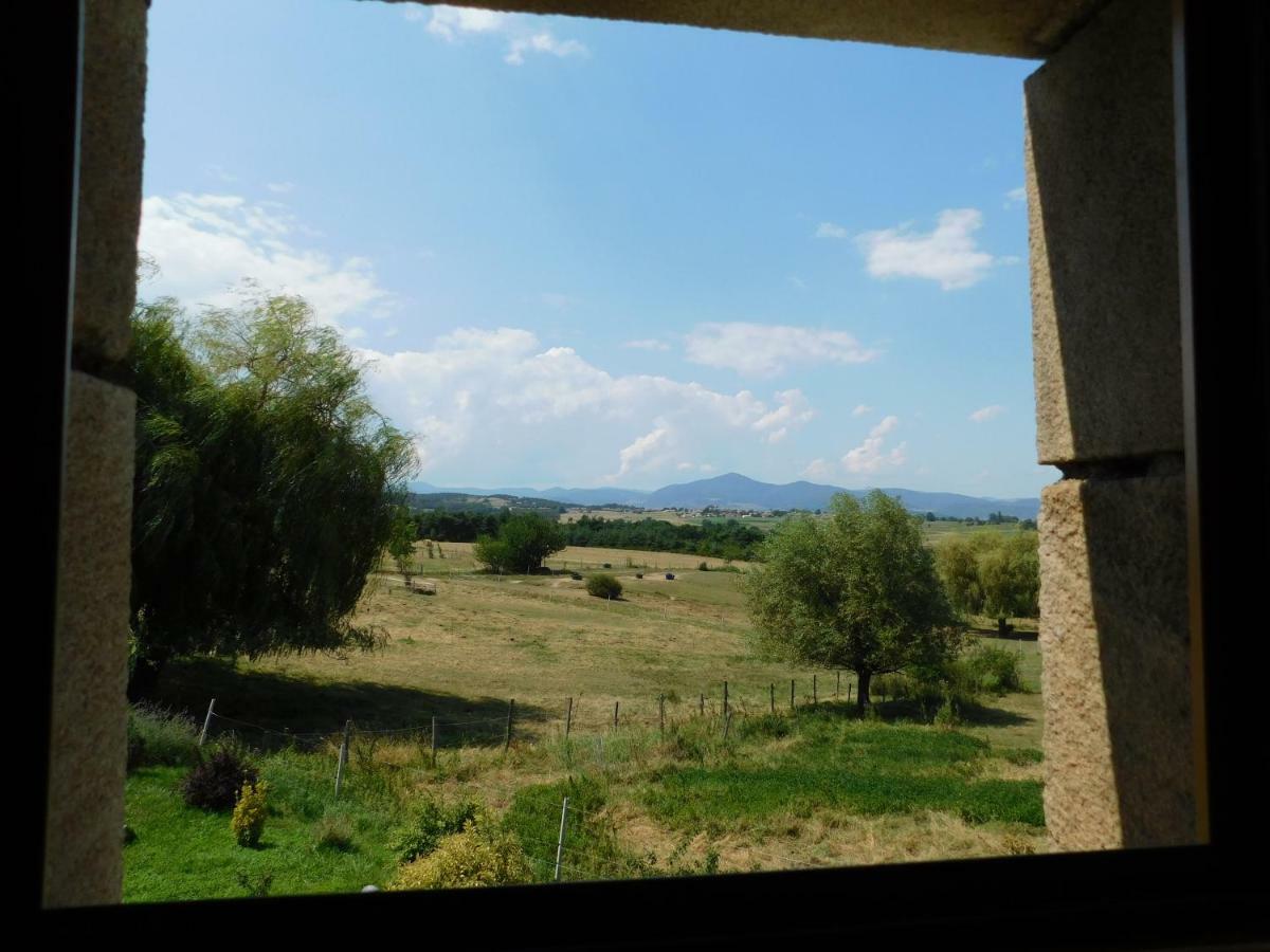 Gite Le Corral Cheminas Exterior foto