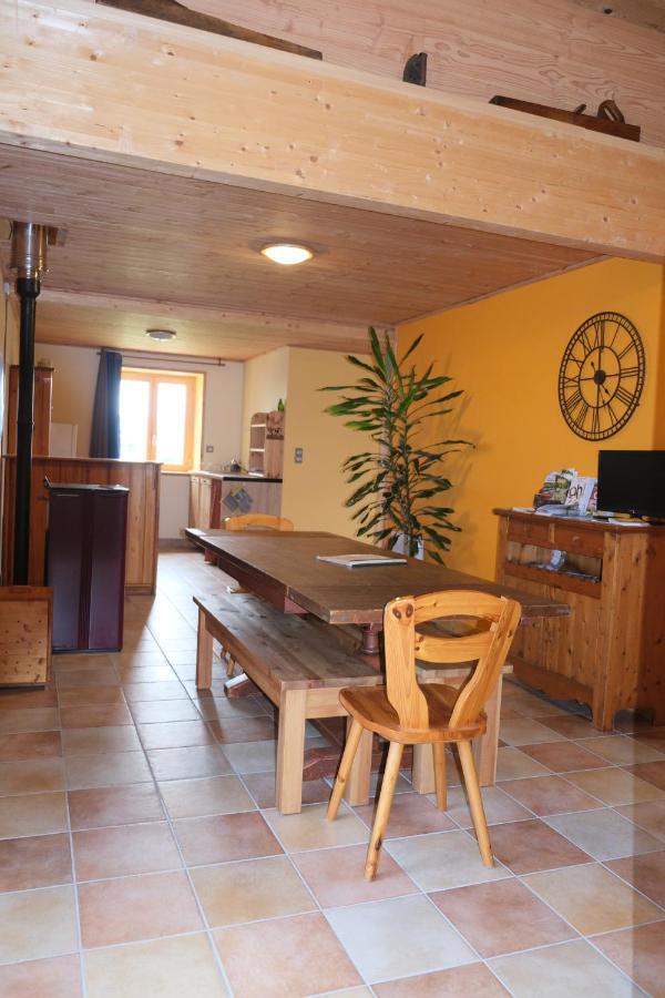 Gite Le Corral Cheminas Exterior foto